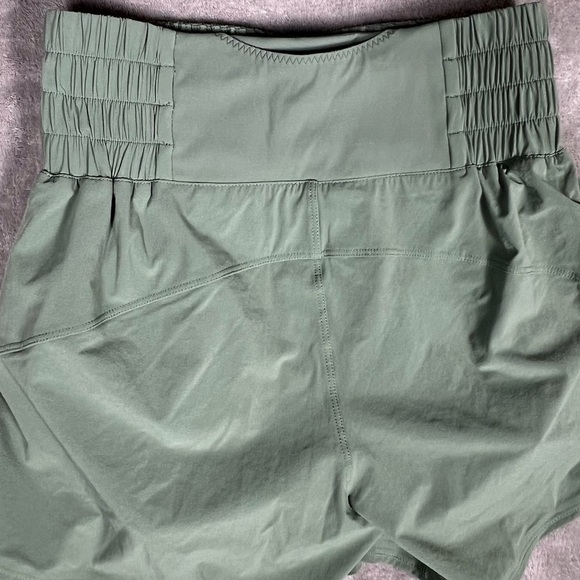 Outdoor Voices Shorts Womens XS Laurel Wreath LightSpeed 3” Outdoors Gym Running - Picture 10 of 10